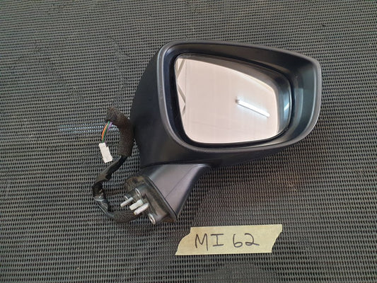 Mazda 3 Right Outer Mirror Incomplete, No Indicator