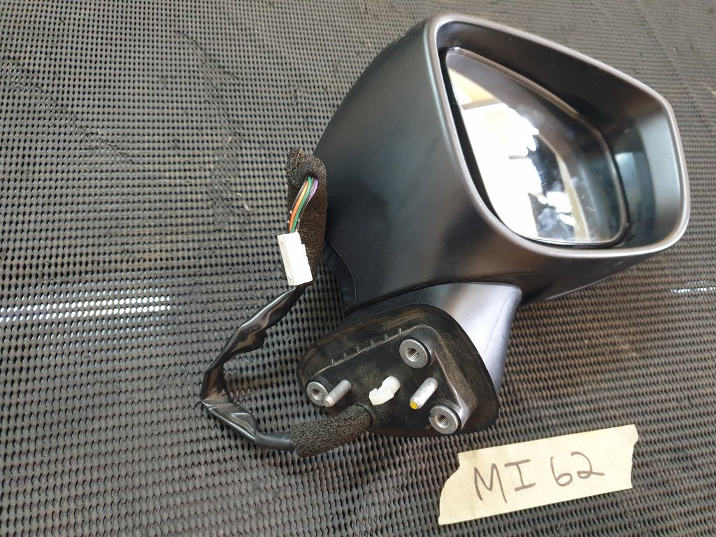 Mazda 3 Right Outer Mirror Incomplete, No Indicator