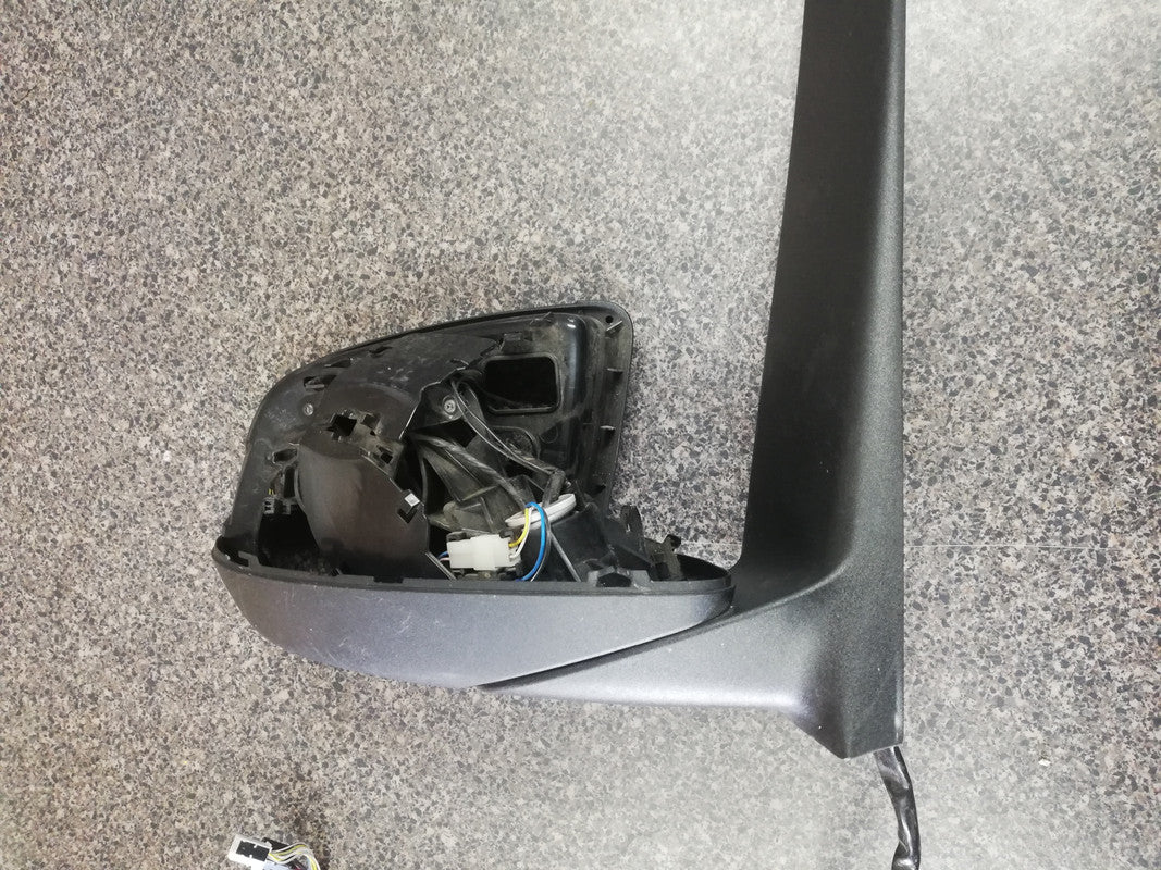 Mercedes-Benz V-Class W447 Right Outer Mirror Incomplete, No Cover, No Mirror Glass