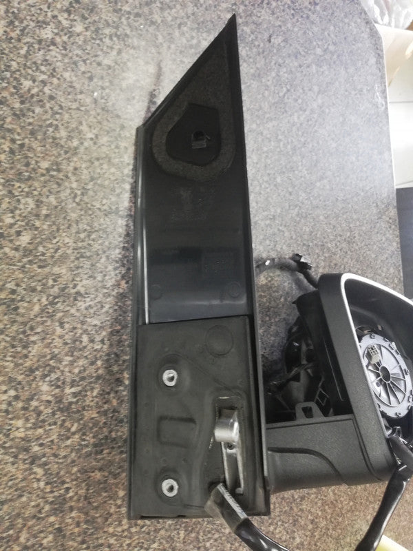 Mercedes-Benz V-Class W447 Right Outer Mirror Incomplete, No Cover, No Mirror Glass