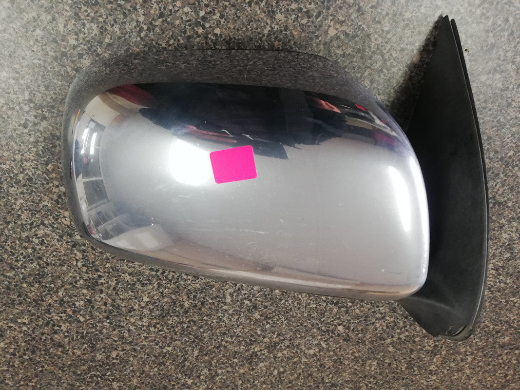 Toyota Hilux 2005, 2006, 2007, 2008, 2009, 2010,2011, 2012, 2013, 2014, 2015 Right Outer Electric Mirror Complete with Chrome Cover