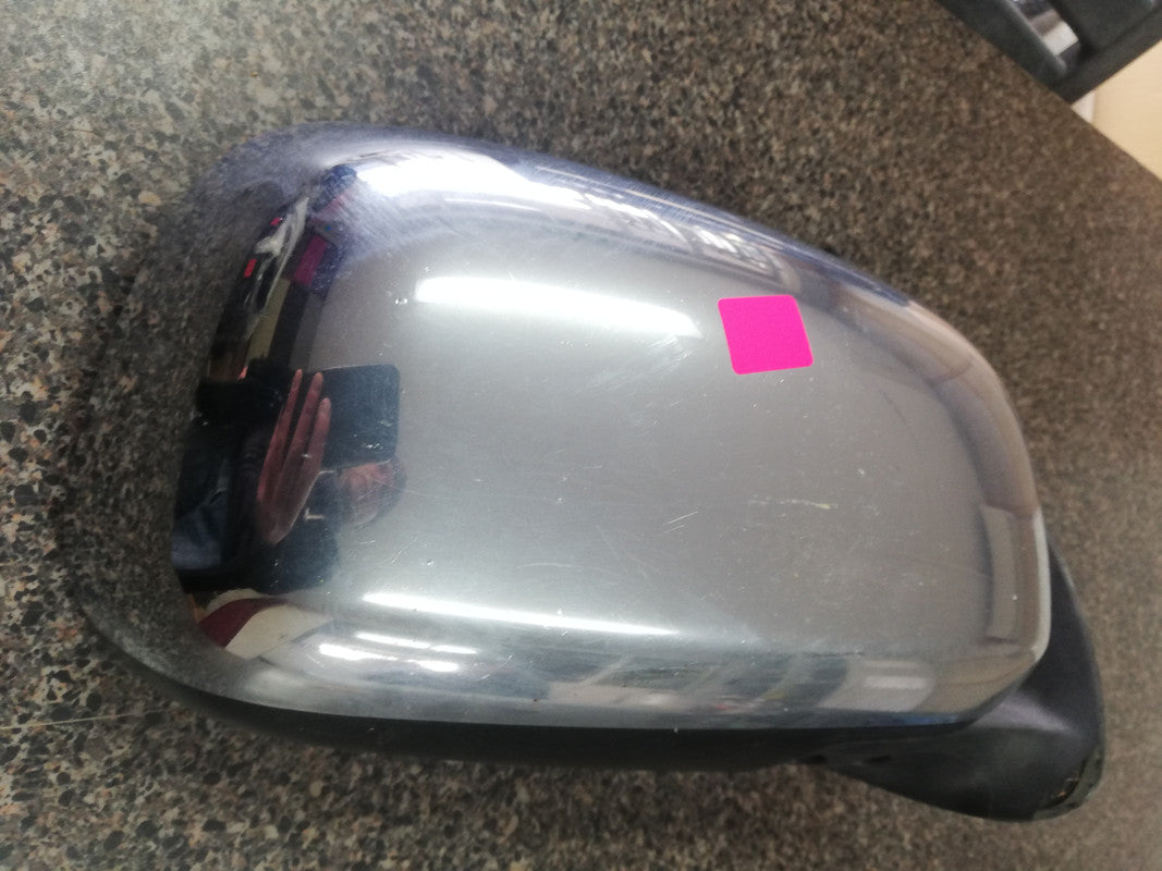 Toyota Hilux 2005, 2006, 2007, 2008, 2009, 2010,2011, 2012, 2013, 2014, 2015 Right Outer Electric Mirror Complete with Chrome Cover