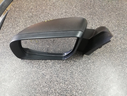 Ford Ranger 2017 Left Outer Electric Mirror Incomplete, Broken Mirror Glass