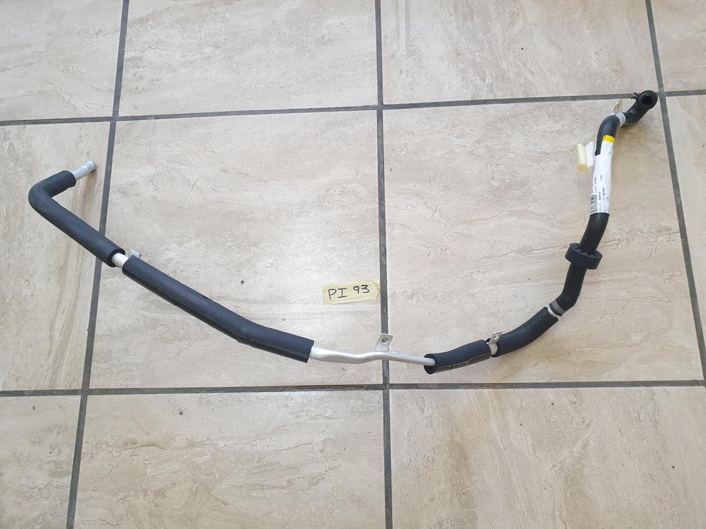 Original New Mercedes-Benz S-Class W222 Engine Coolant Hose