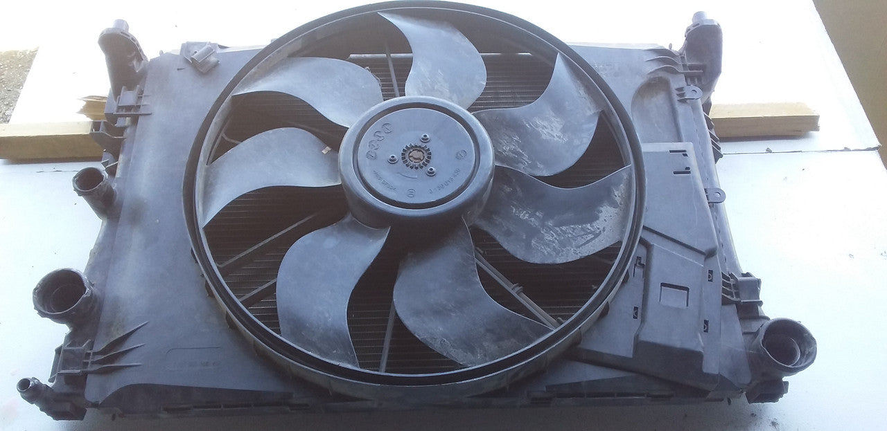 Mercedes-Benz E-Class W212, C207, A207, C250, E250, SLK250, SLK350 Radiator