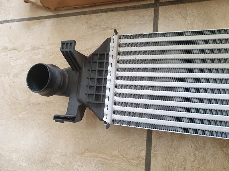 Original New Mercedes-Benz A-Class B-Class CLA GLA W176 W246 W117 W156 Air Charge Cooler