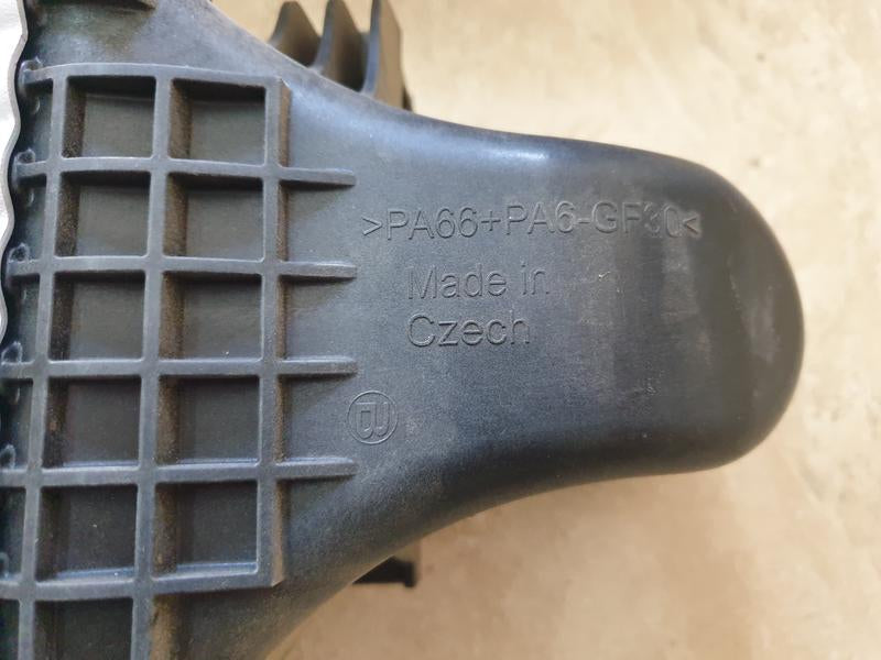 Original New Mercedes-Benz A-Class B-Class CLA GLA W176 W246 W117 W156 Air Charge Cooler