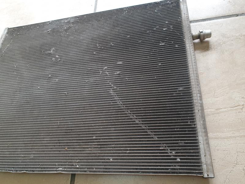 Original Used Mercedes-Benz GLC V-Class W253 W447 Low Temperature Radiator