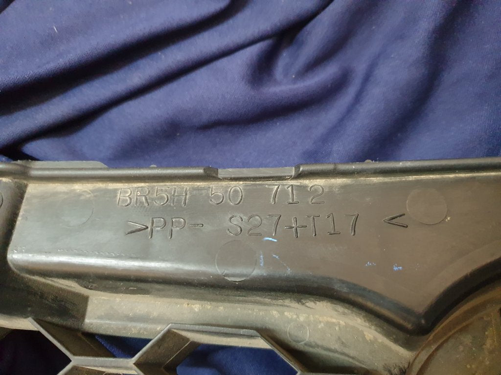 Mazda 3 Radiator Grille - Wear and Tear