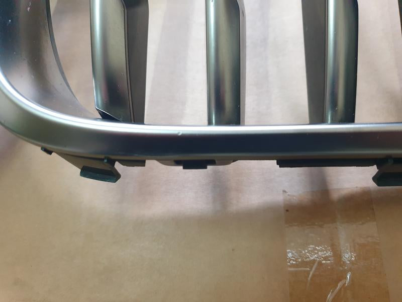 Original Used BMW 5 Series X5 G05 Front Bumper Kidney Radiator Grille