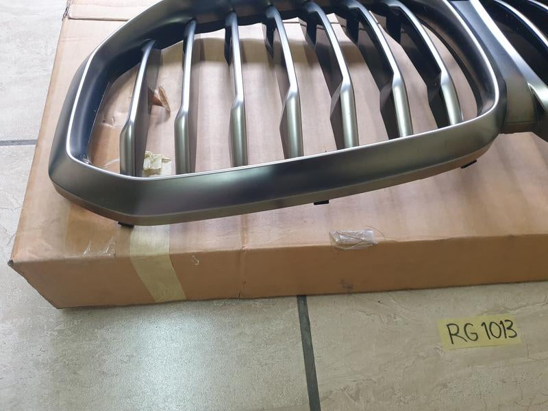 Original Used BMW 5 Series X5 G05 Front Bumper Kidney Radiator Grille