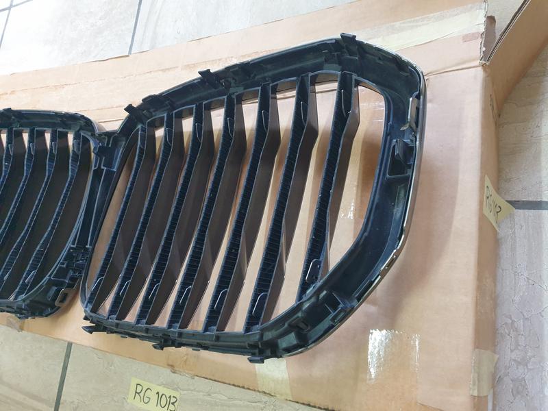 Original Used BMW 5 Series X5 G05 Front Bumper Kidney Radiator Grille