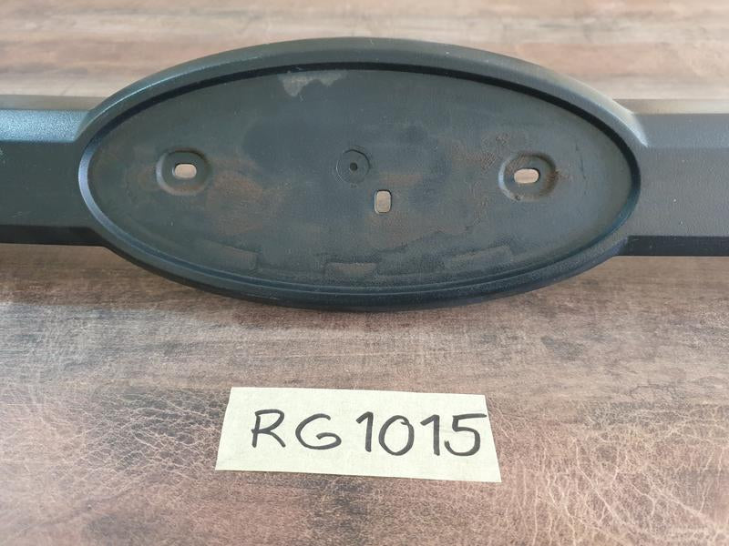 Original Used Ford Ranger T6 Radiator Grille Trim