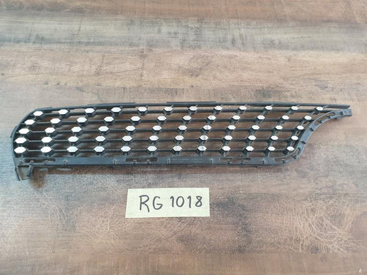 Original Used Mercedes-Benz CLA W117 Right Upper Radiator Grille Diamond Mesh