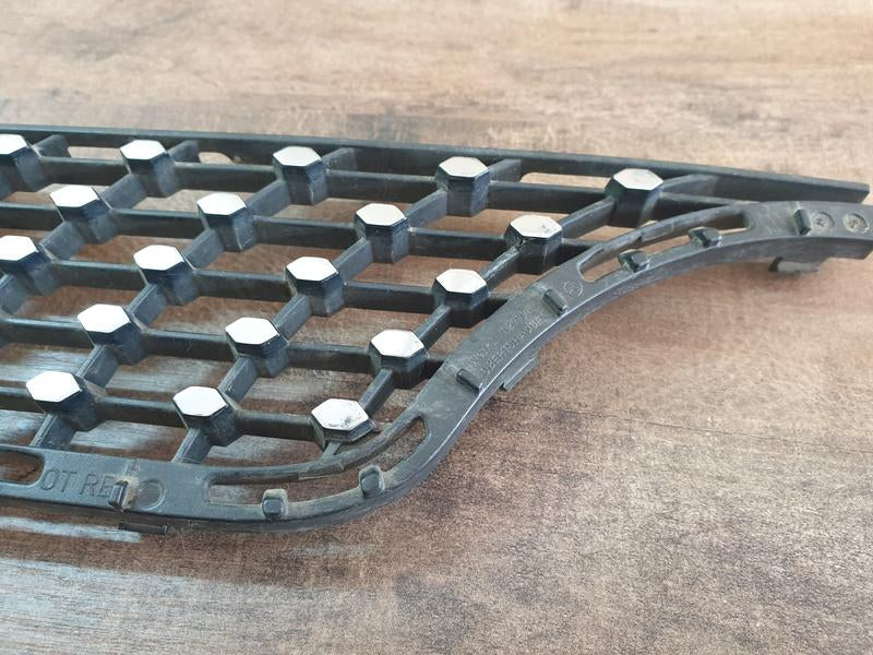 Original Used Mercedes-Benz CLA W117 Right Upper Radiator Grille Diamond Mesh