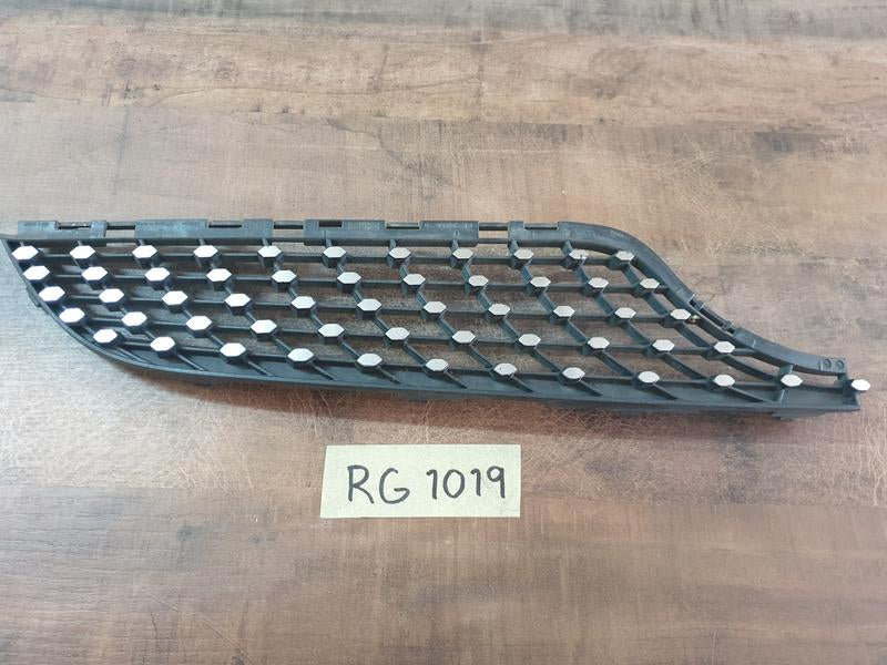 Original Used Mercedes-Benz CLA W117 Left Lower Radiator Grille Diamond Mesh