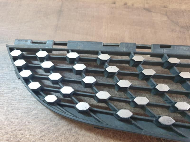 Original Used Mercedes-Benz CLA W117 Left Lower Radiator Grille Diamond Mesh
