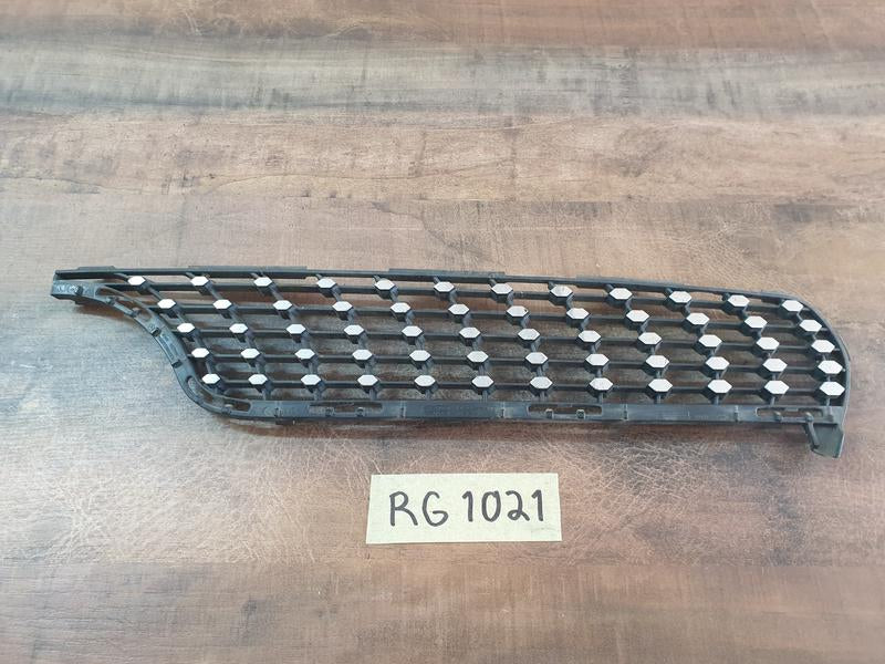 Original Used Mercedes-Benz CLA W117 Left Upper Radiator Grille Diamond Mesh