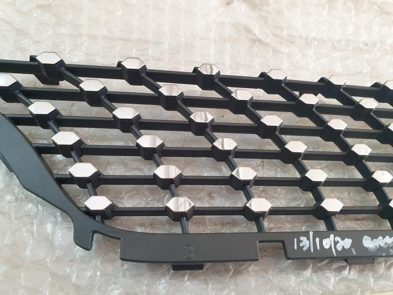 Original New Mercedes-Benz A-Class W177 Left Upper Radiator Grille Diamond Mesh
