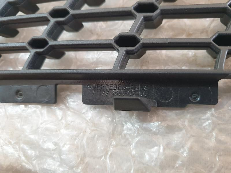 Original New Mercedes-Benz A-Class W177 Left Upper Radiator Grille Diamond Mesh