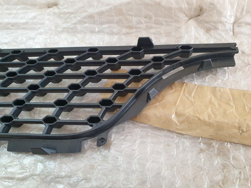 Original New Mercedes-Benz A-Class W177 Left Upper Radiator Grille Diamond Mesh