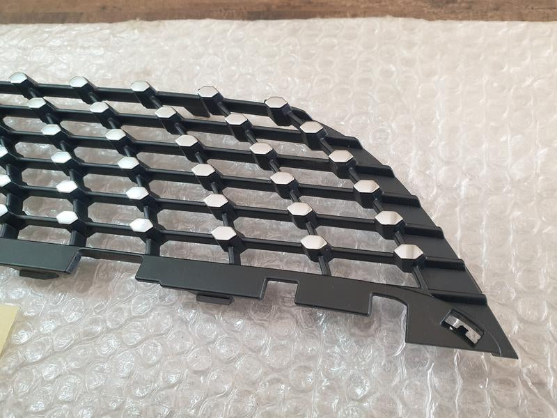 Original New Mercedes-Benz A-Class W177 Left Upper Radiator Grille Diamond Mesh