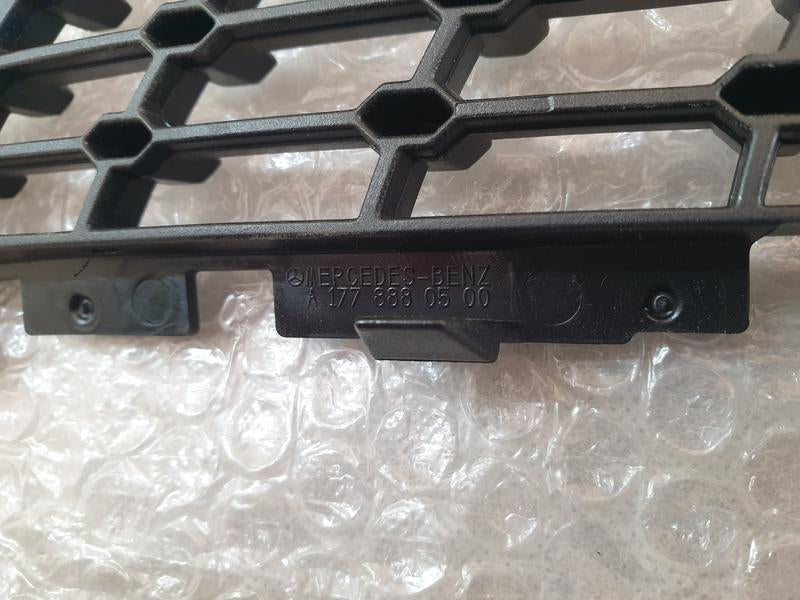 Original New Mercedes-Benz A-Class W177 Left Upper Radiator Grille Diamond Mesh