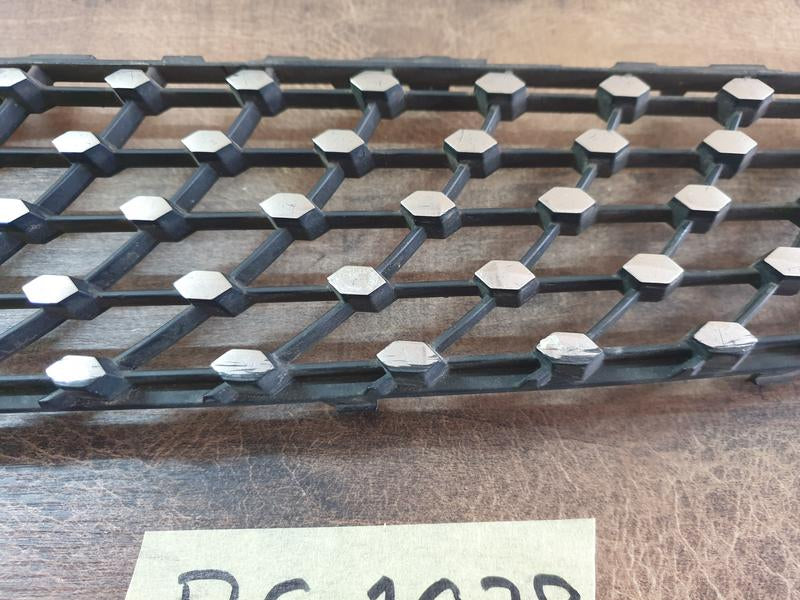 Original Used Mercedes-Benz GLC W253 Left Lower Radiator Grille Diamond Mesh