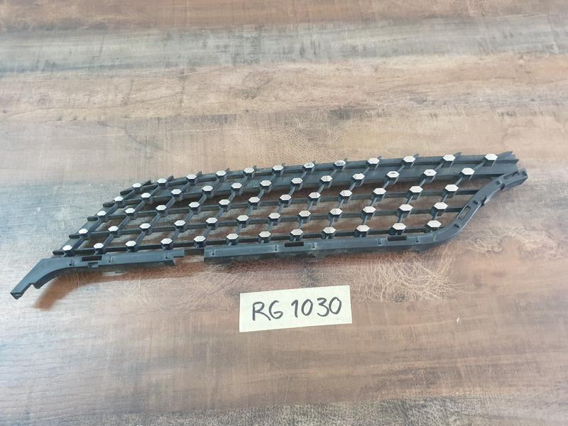 Original Used Mercedes-Benz GLA H247 Right Upper Radiator Grille Diamond Mesh
