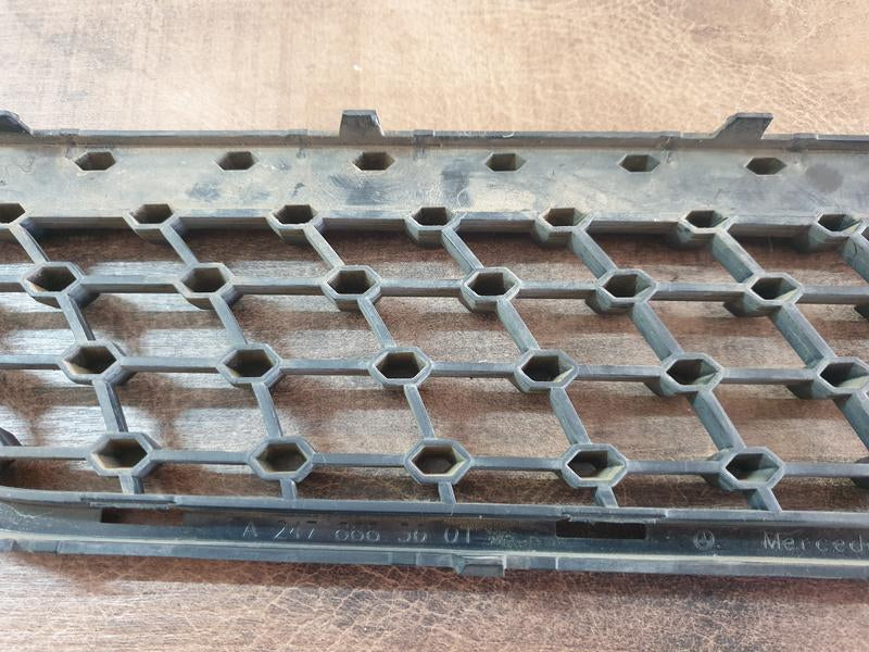 Original Used Mercedes-Benz GLA H247 Right Upper Radiator Grille Diamond Mesh