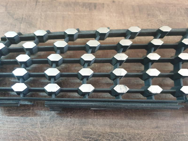 Original Used Mercedes-Benz C-Class W205 Right Upper Radiator Grille Diamond Mesh