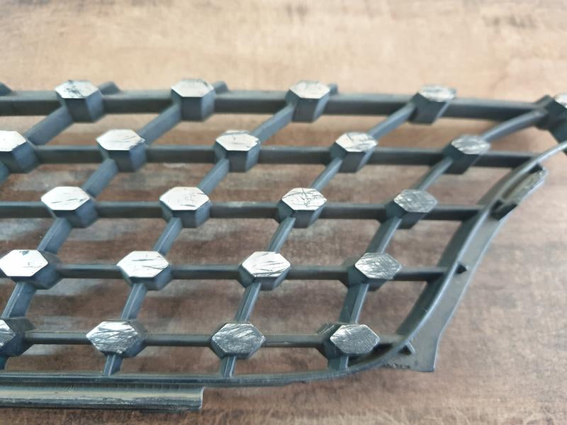 Original Used Mercedes-Benz C-Class W205 Right Upper Radiator Grille Diamond Mesh
