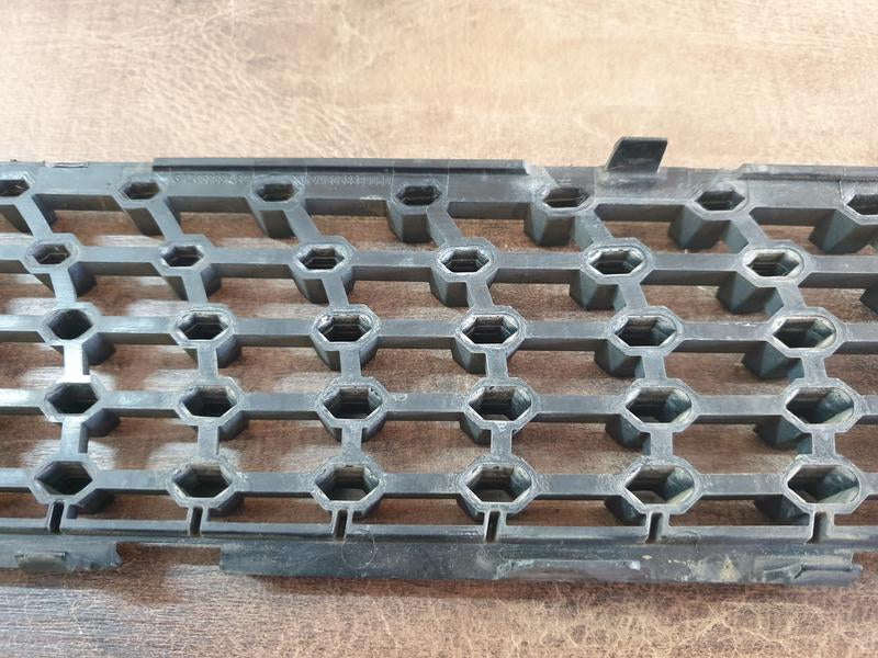 Original Used Mercedes-Benz C-Class W205 Right Upper Radiator Grille Diamond Mesh