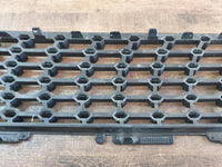 Original Used Mercedes-Benz V-Class W447 Left Upper Radiator Grille Diamond Mesh