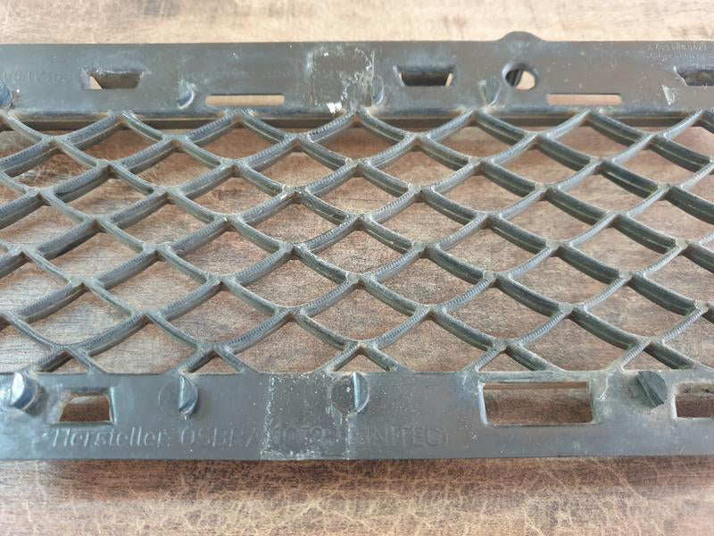 Original Used Mercedes-Benz G-Class W463 Left Lower Radiator Grille Diamond Mesh