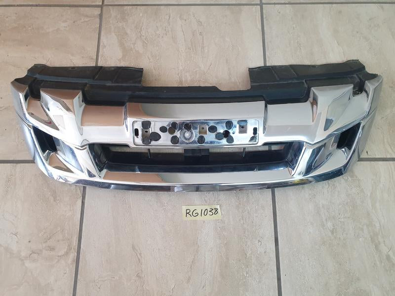 Original Used Isuzu D-Max Radiator Grille