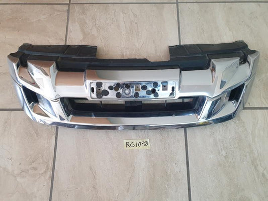 Original Used Isuzu D-Max Radiator Grille