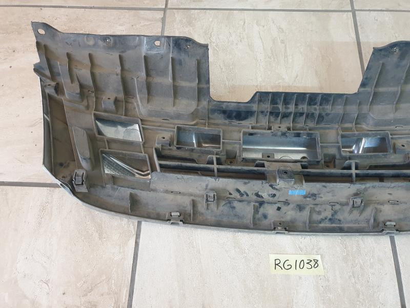 Original Used Isuzu D-Max Radiator Grille