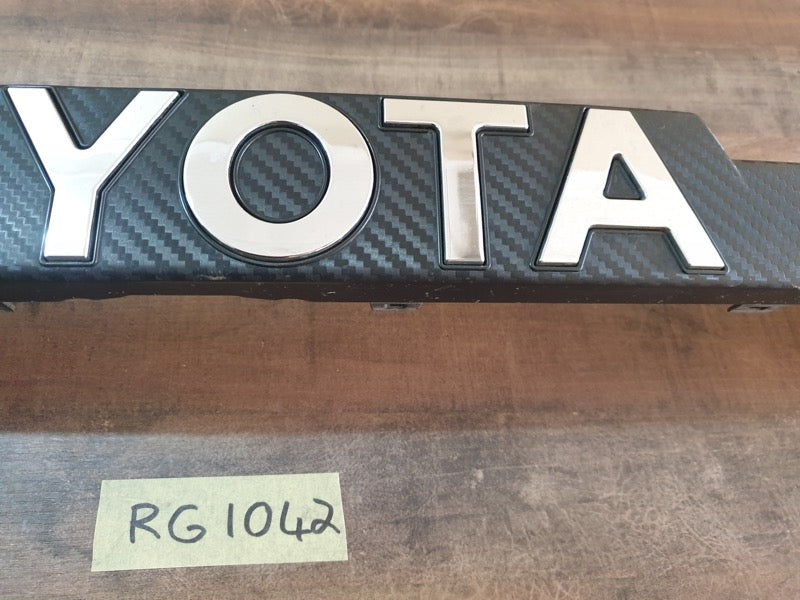 Original Used Toyota Hilux 2023 Radiator Grille Centre Trim