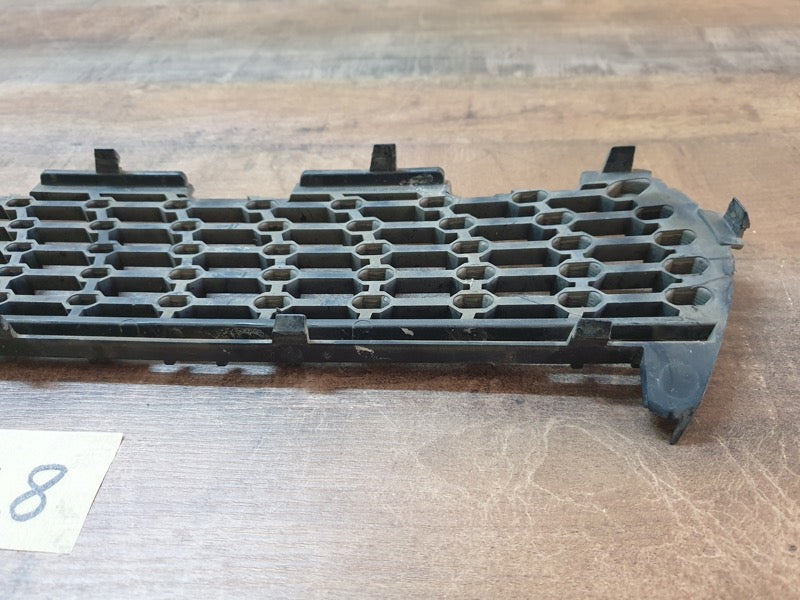 Original Used Mercedes-Benz CLA W117 Right Upper Radiator Grille Diamond Mesh