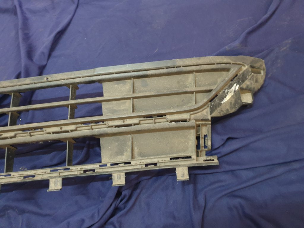 Volkswagen Polo 8 Front Bumper Lower Grille
