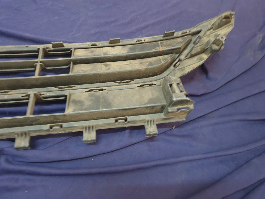 Volkswagen Polo Front Bumper Lower Grille