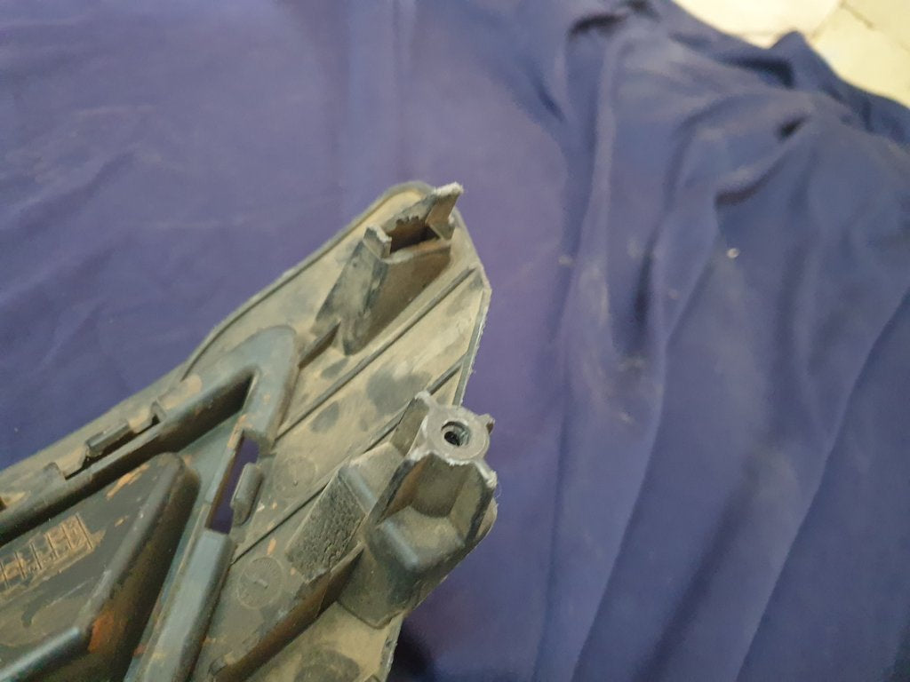 Volkswagen Polo Front Bumper Lower Grille