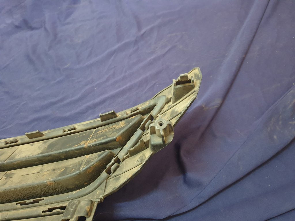 Volkswagen Polo Front Bumper Lower Grille