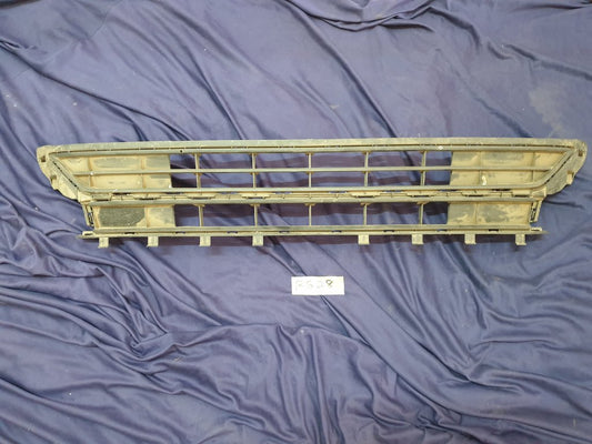 Volkswagen Polo Front Lower Center Radiator Grille