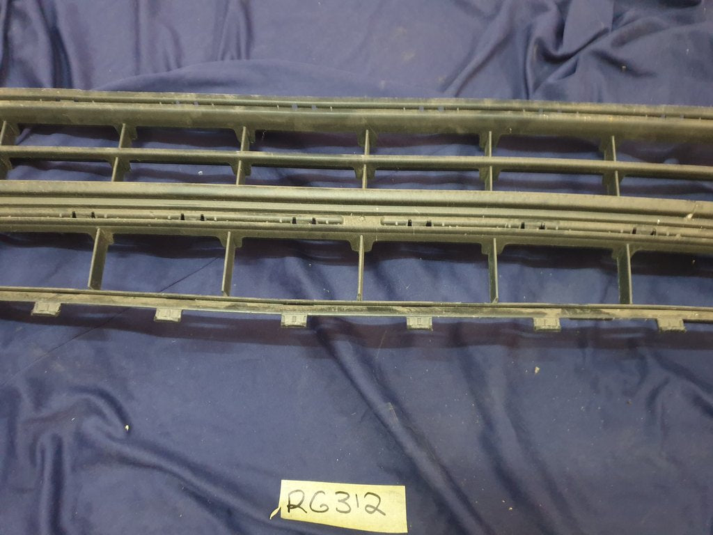 Volkswagen Polo Front Bumper Lower Grille