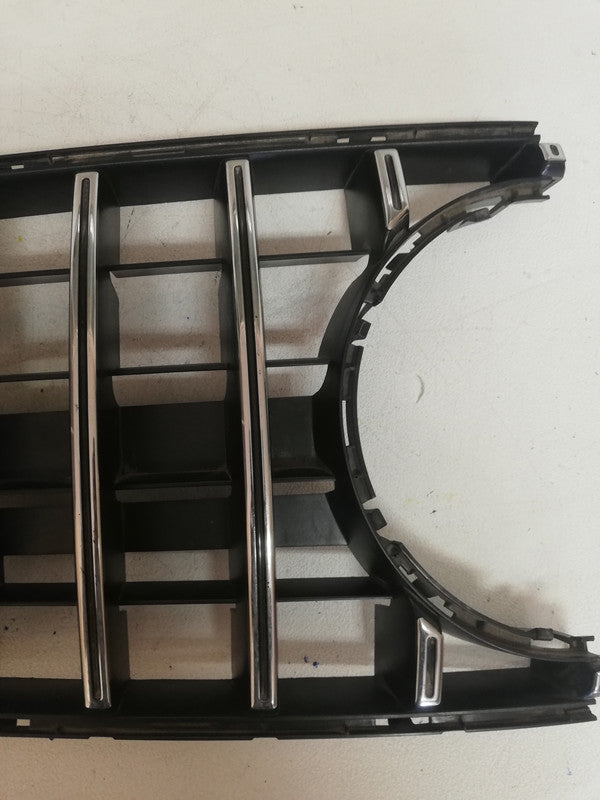 Mercedes-Benz AMG C190 R190 2015, 2016, 2017, 2018, 2019, 2020, 2021, 2022, 2023, GT 2 Door Coupe Right Hand Front Bumper Grille Cover