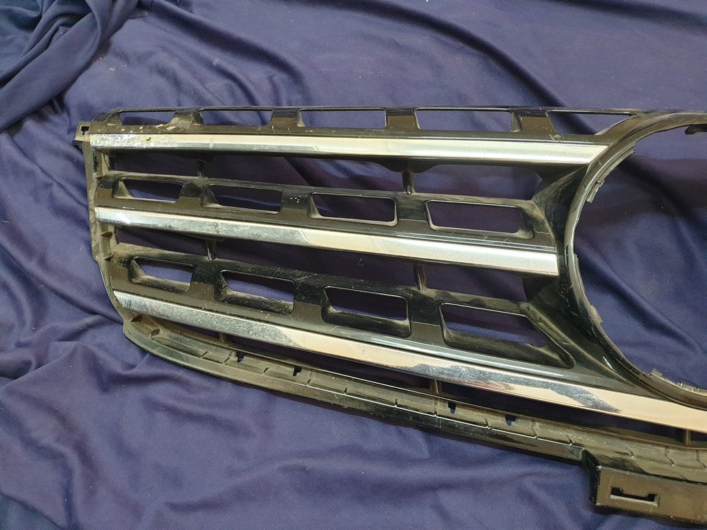 Mercedes-Benz Aftermarket ML W166, GLE Radiator Grille - Wear and Tear, Pitted Chrome