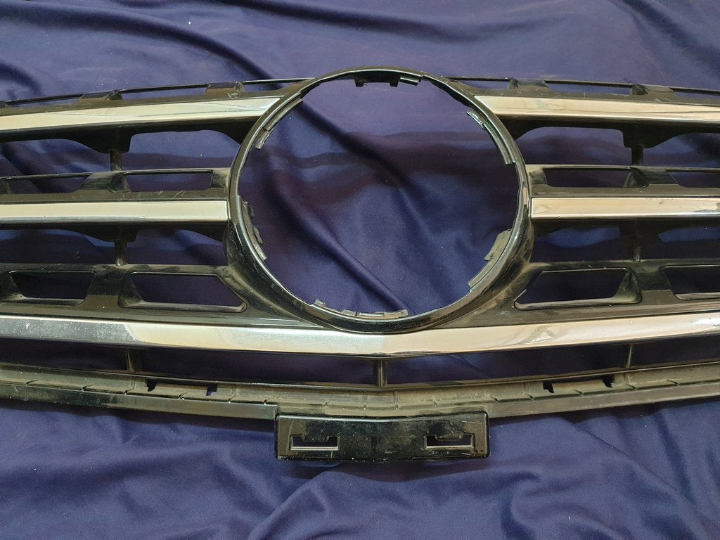 Mercedes-Benz Aftermarket ML W166, GLE Radiator Grille - Wear and Tear, Pitted Chrome