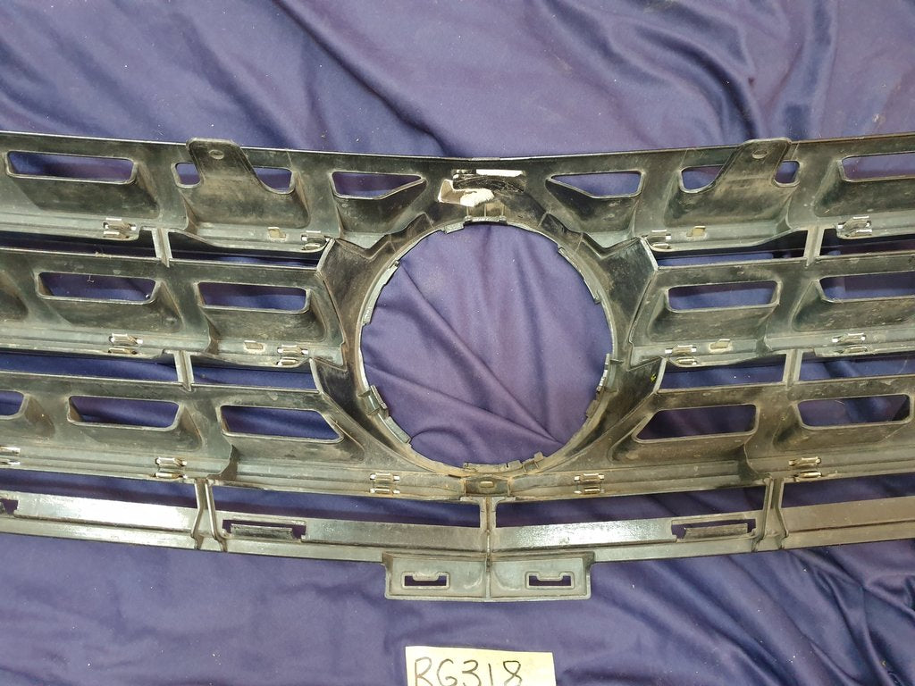Mercedes-Benz Aftermarket ML W166, GLE Radiator Grille - Wear and Tear, Pitted Chrome